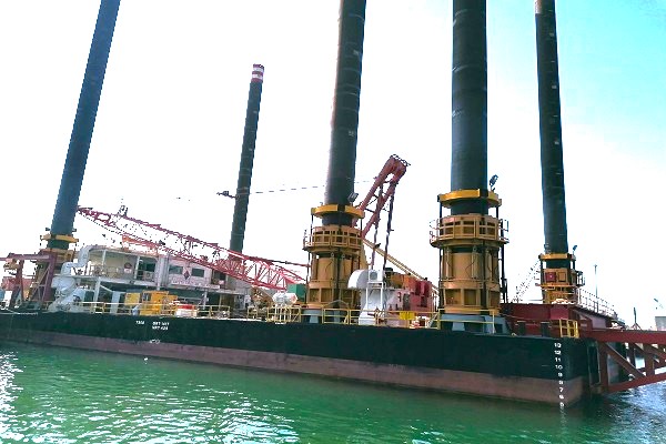 jackup barge for hire